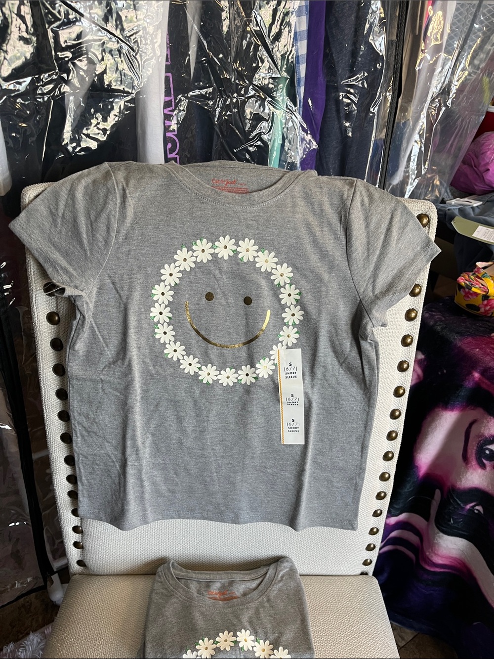 Cat & Jack Gray Daisy Smile Short Sleeve Tee
